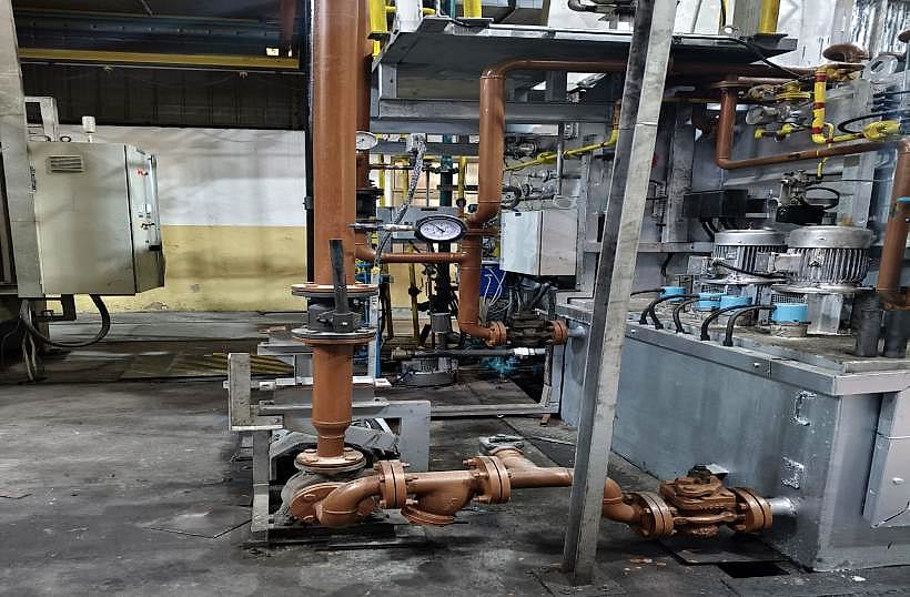 Air-cooled heat exchanger installed in place of the water-cooled unit